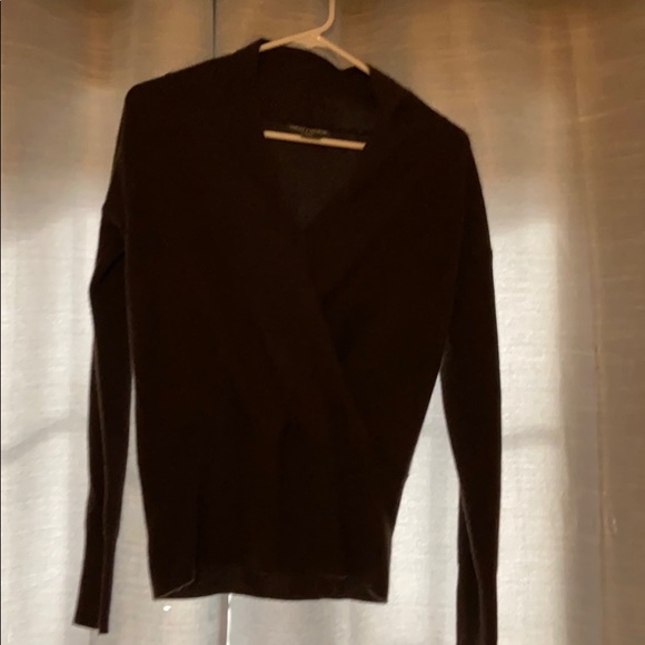 Chelsea & Theodore Cashmere Sweater - Picture 2 of 2